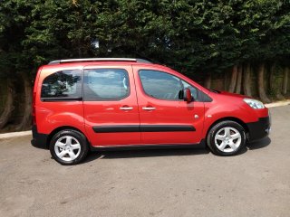 /photos/9386/ad0a1881-1114-57c7-d3e7-3bd2f2f5a6d2_i320x240.jpg